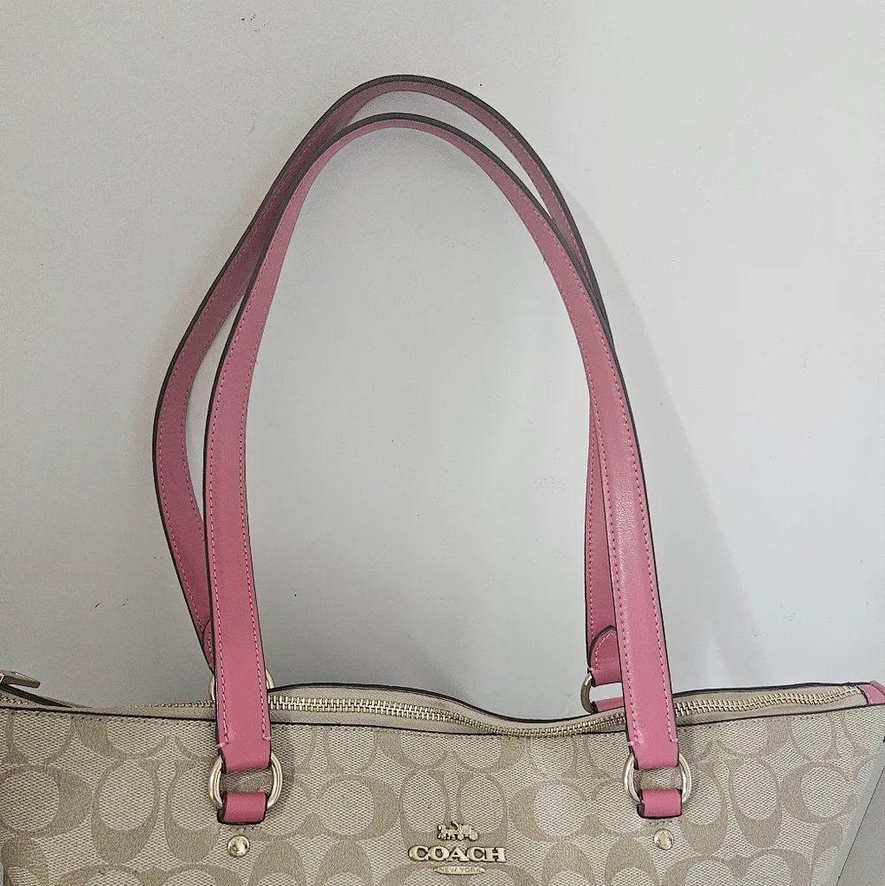 Like New!Coach Signature Coated Canvas tan /Pink Tote bag - Picture 4 of 12